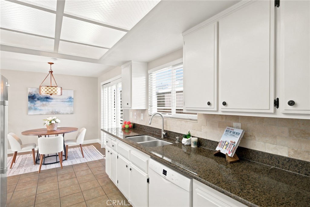 2703 Rockefeller Lane, Unit 1 Redondo Beach, CA 90278 - Photo 17 of 44 Gallery Image 17