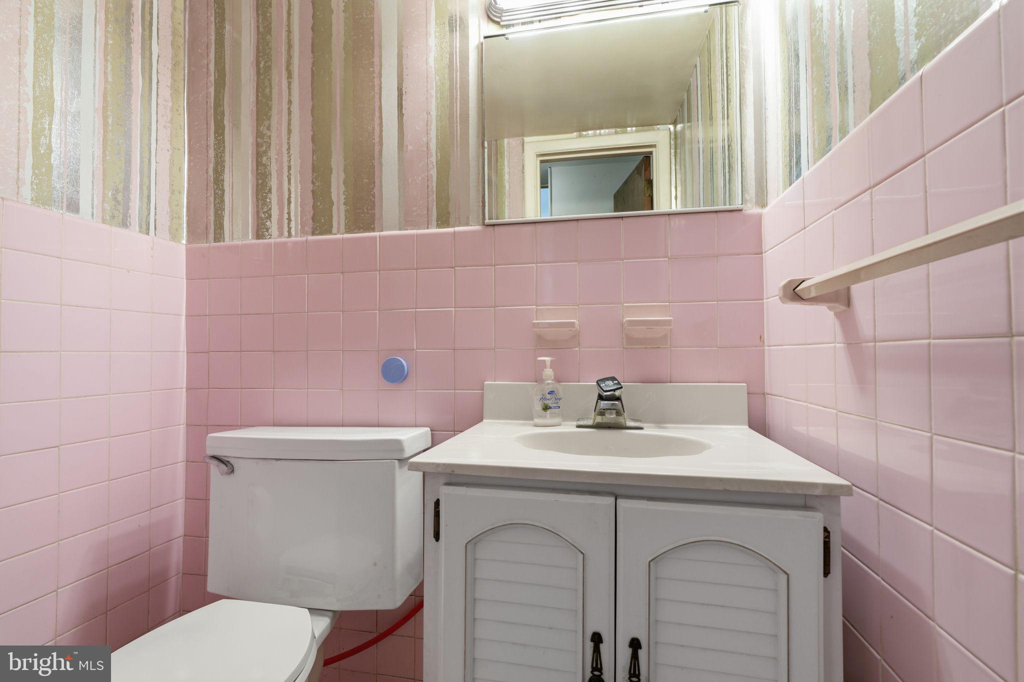 9219 Burbank Road Philadelphia, PA 19115 - Photo 21 of 29
