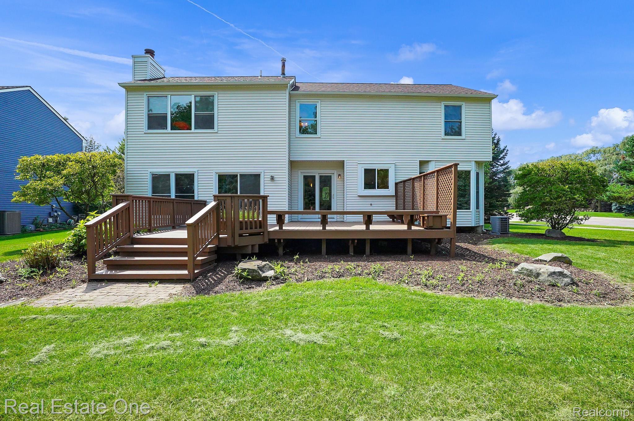 1764 Ridgecrest Rochester, MI 48306 - Photo 27 of 42 DSC00603.jpg