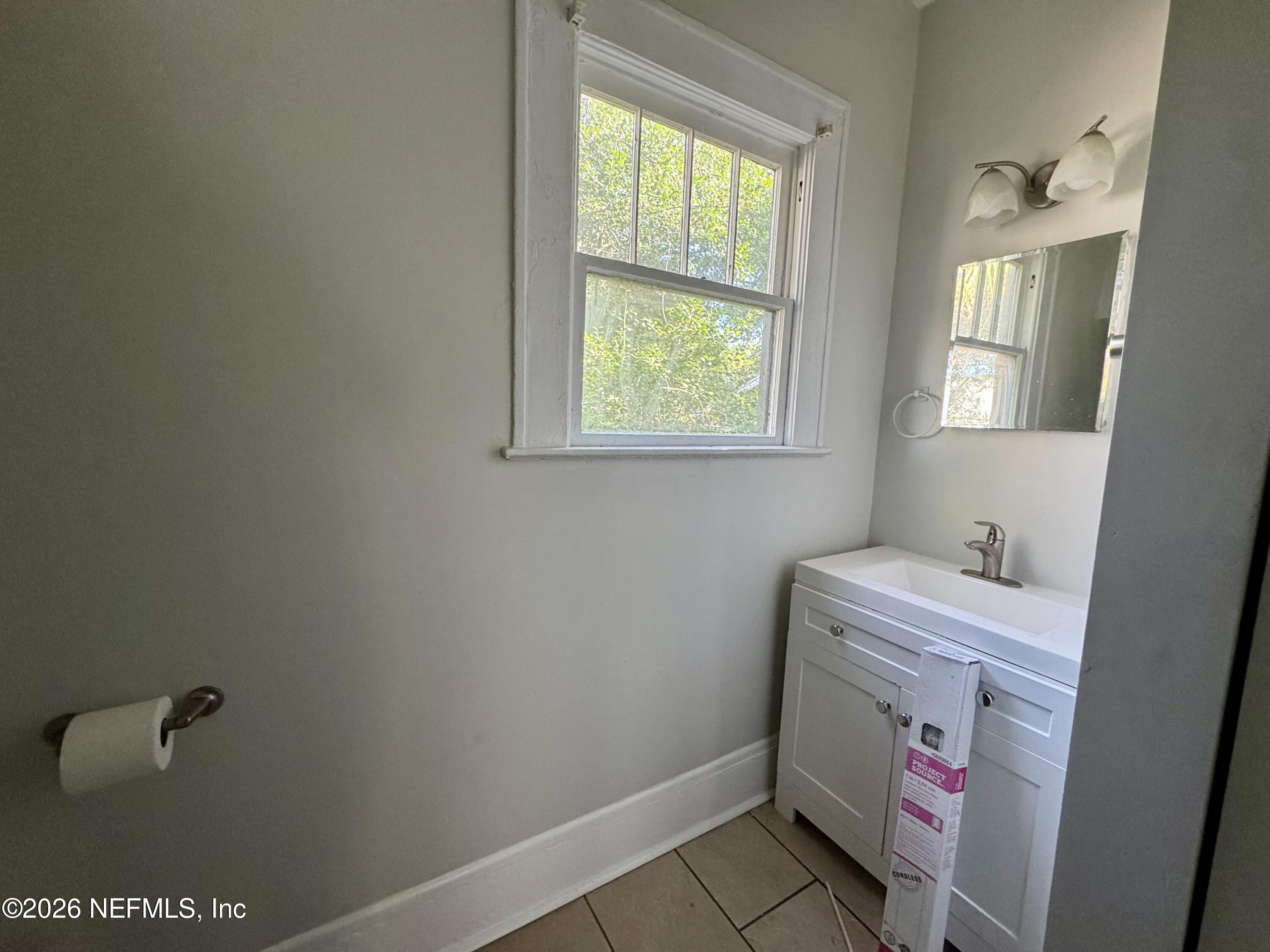 3032 Rayford Street Jacksonville, FL 32205 - Photo 14 of 17 a room with a window