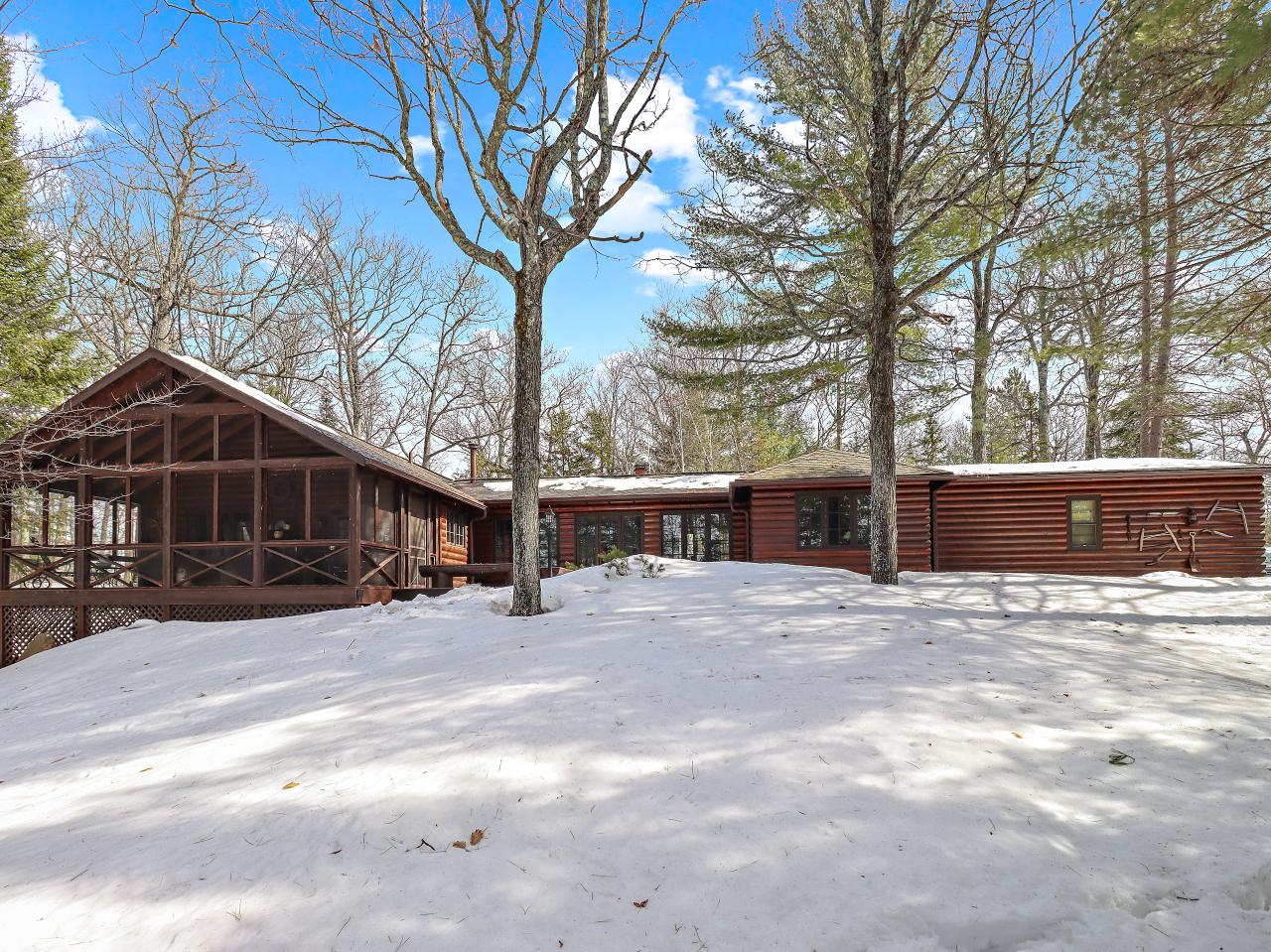 2021 West Carpenter Lake Road Eagle River, WI 54521 - Photo 18 of 42 Gallery Image 18
