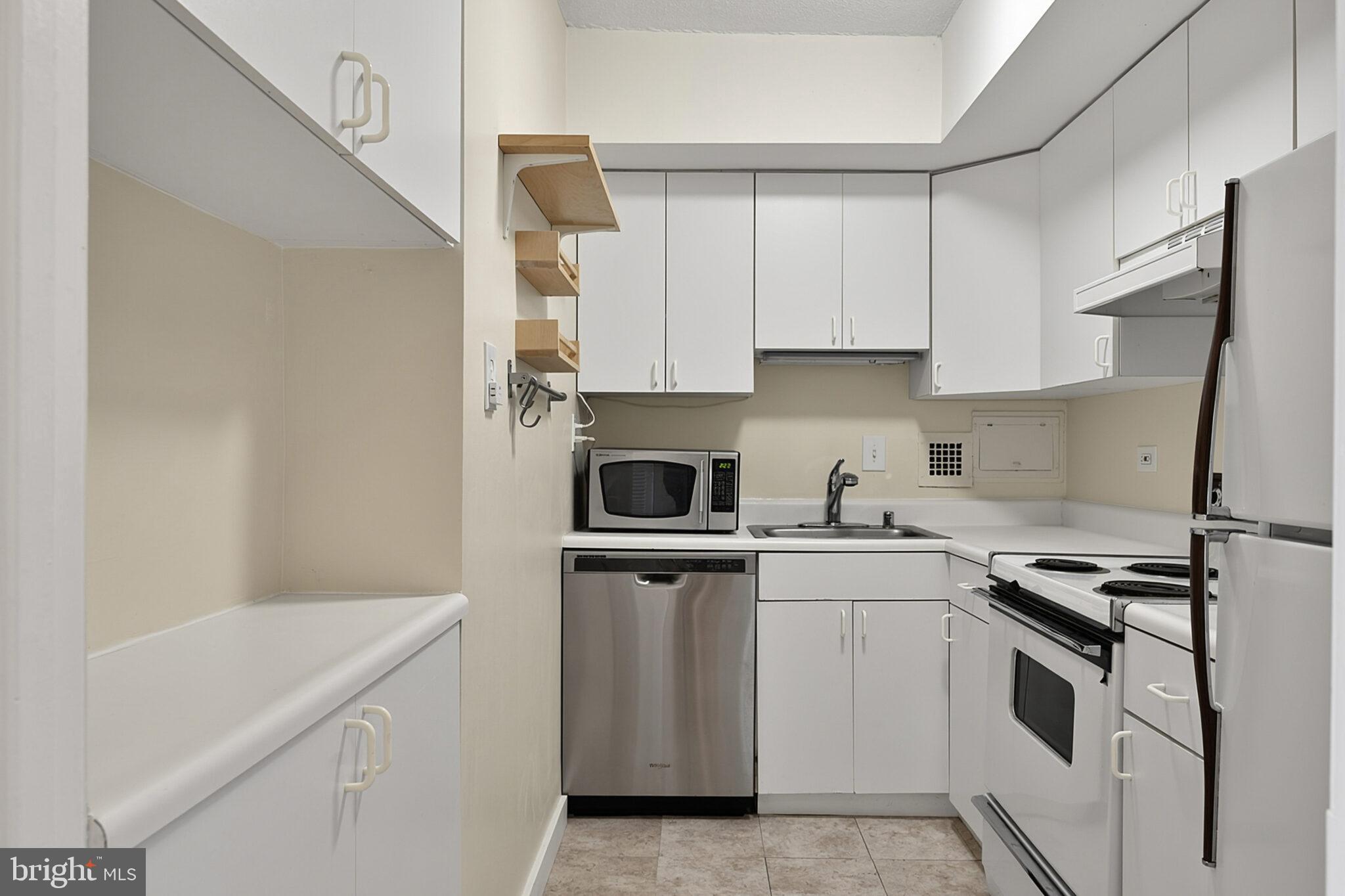1301 Delaware Avenue Southwest, Unit 812 Washington, DC 20024 - Photo 19 of 89