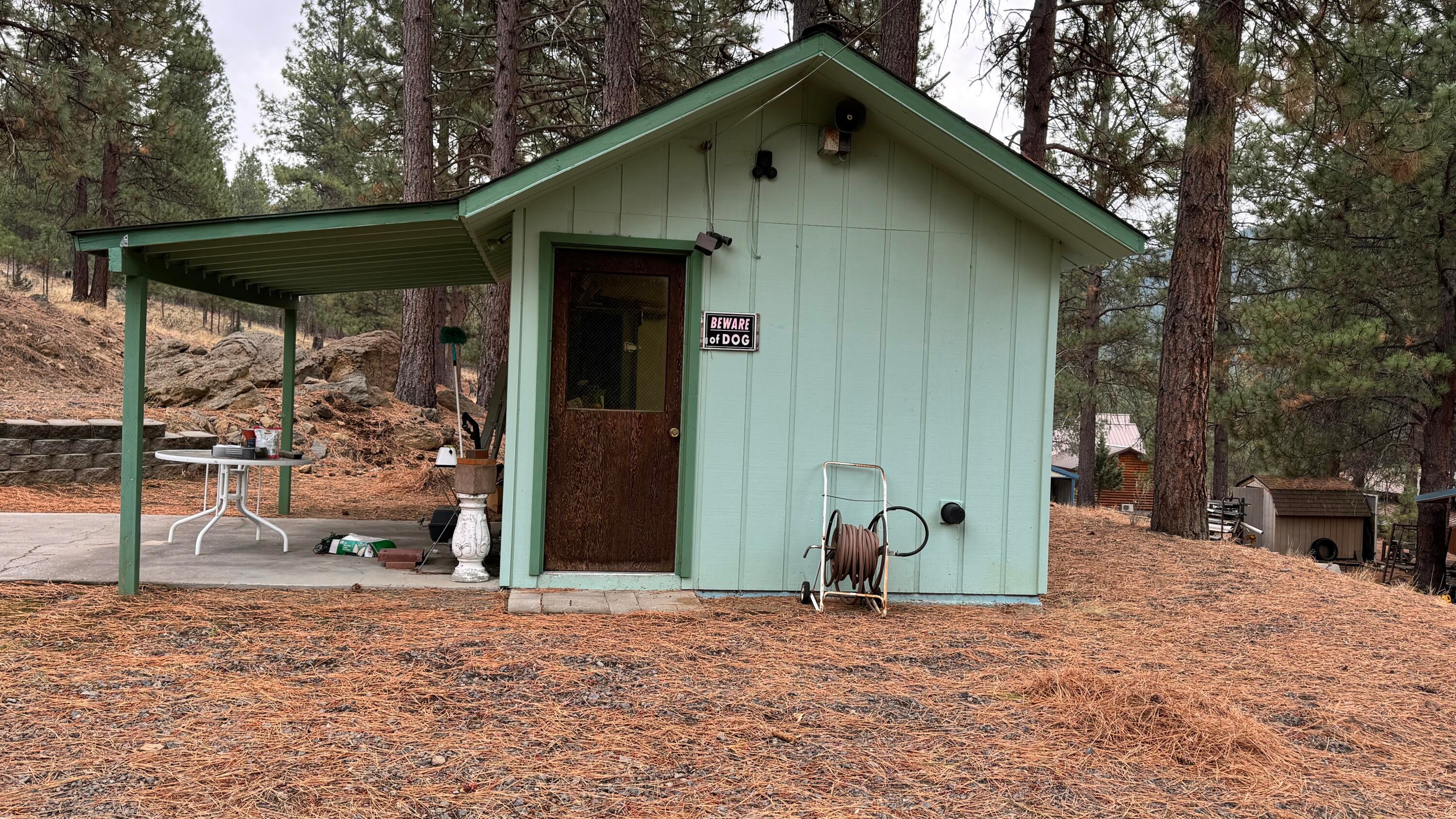 9777 Old Fort Road Klamath Falls, OR 97601 - Photo 28 of 45 Well house with workshop