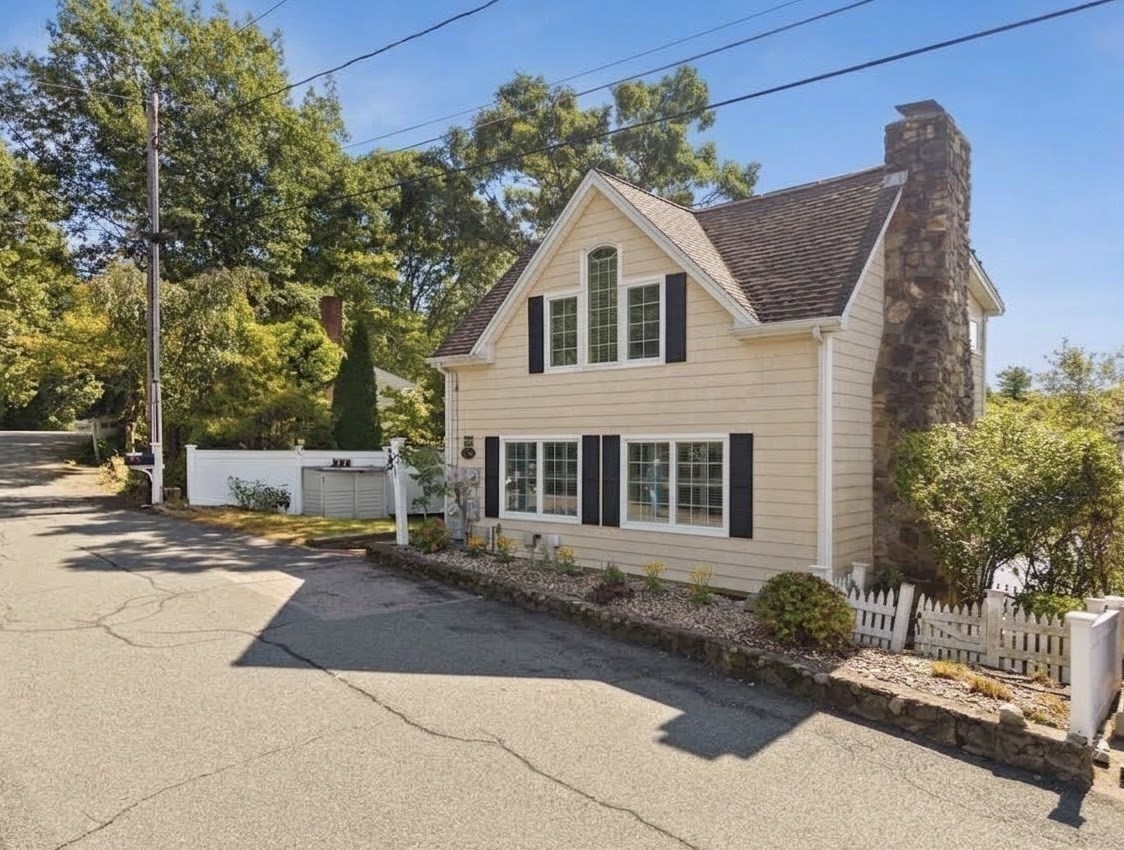 75 Gilmore Road Wrentham, MA 02093 - Photo 1 of 42 Gallery Image 1