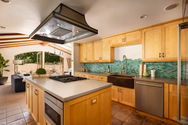 $5,500,000 | 2932 Cliff Drive, Santa Barbara, CA 93109