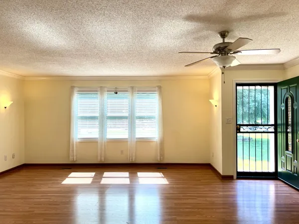 $345,000 | 1036 Bowling Green Road, Franklin, KY 42134