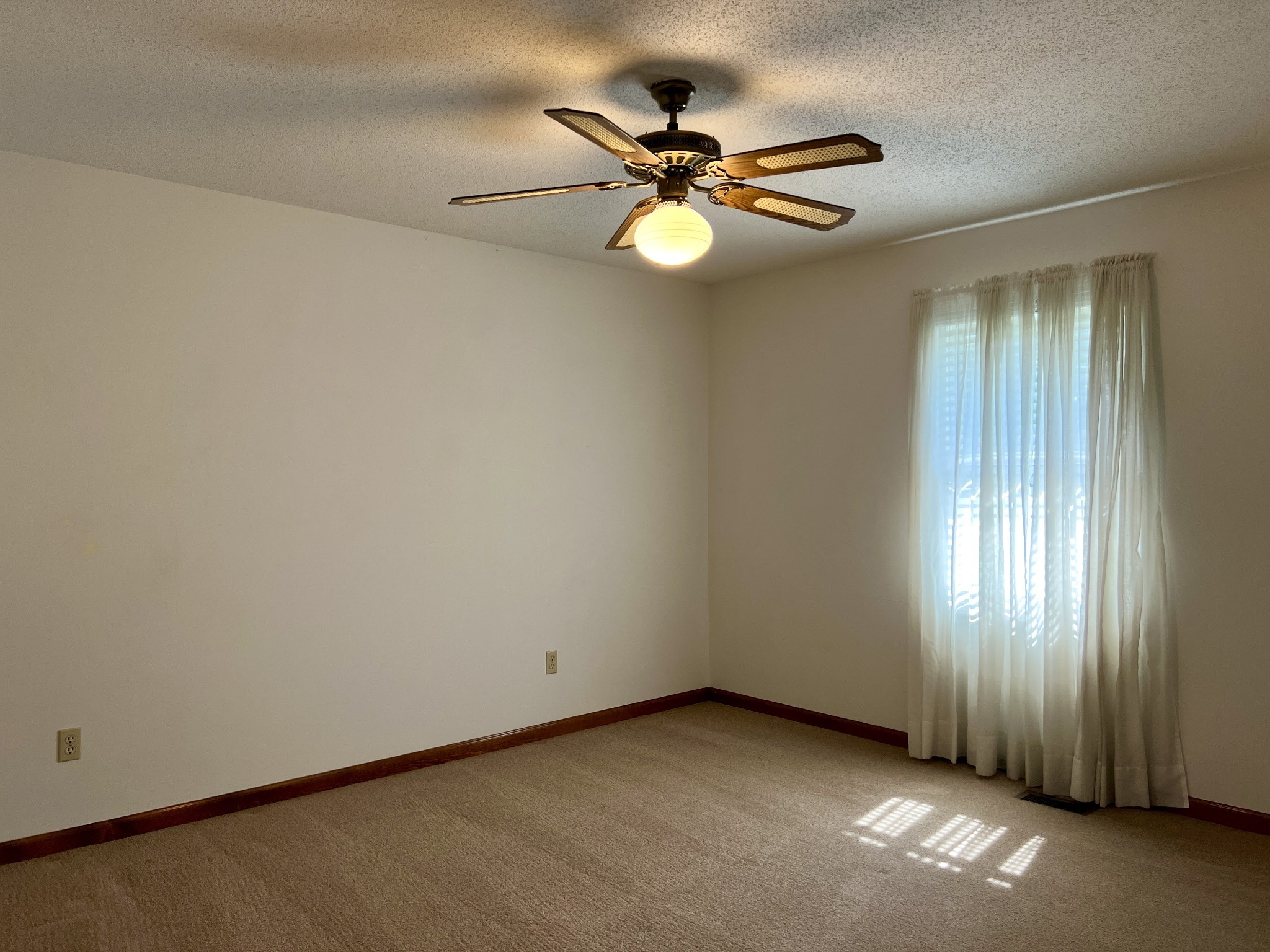 1036 Bowling Green Road Franklin, KY 42134 - Photo 10 of 31