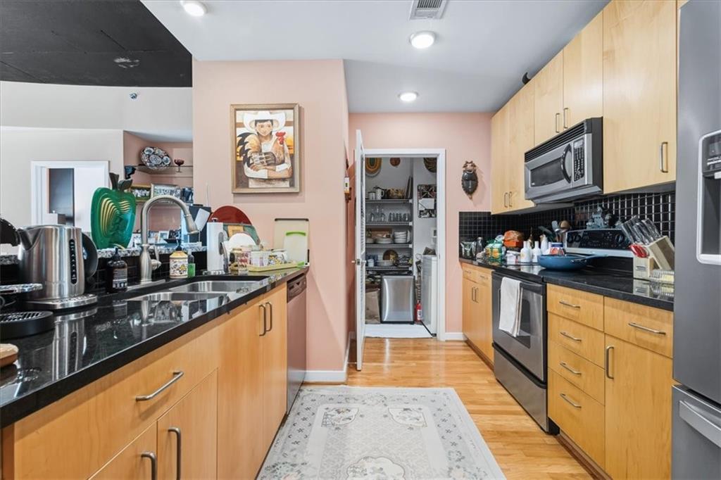 250 Pharr Road Northeast, Unit 213 Atlanta, GA 30305 - Photo 6 of 46