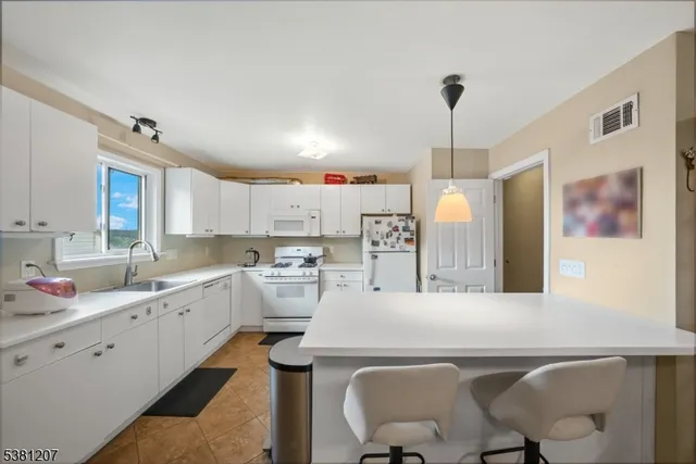 $860,000 | 320 Dixon Avenue, Paterson, NJ 07501