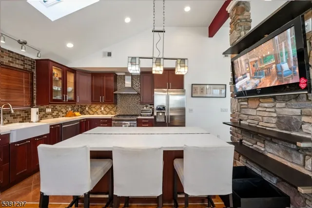 $860,000 | 320 Dixon Avenue, Paterson, NJ 07501