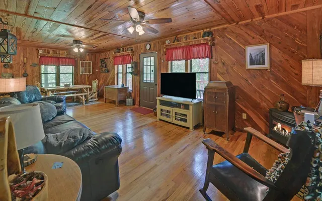 $407,500 | 344 Woody Branch Road, Murphy, NC 28906