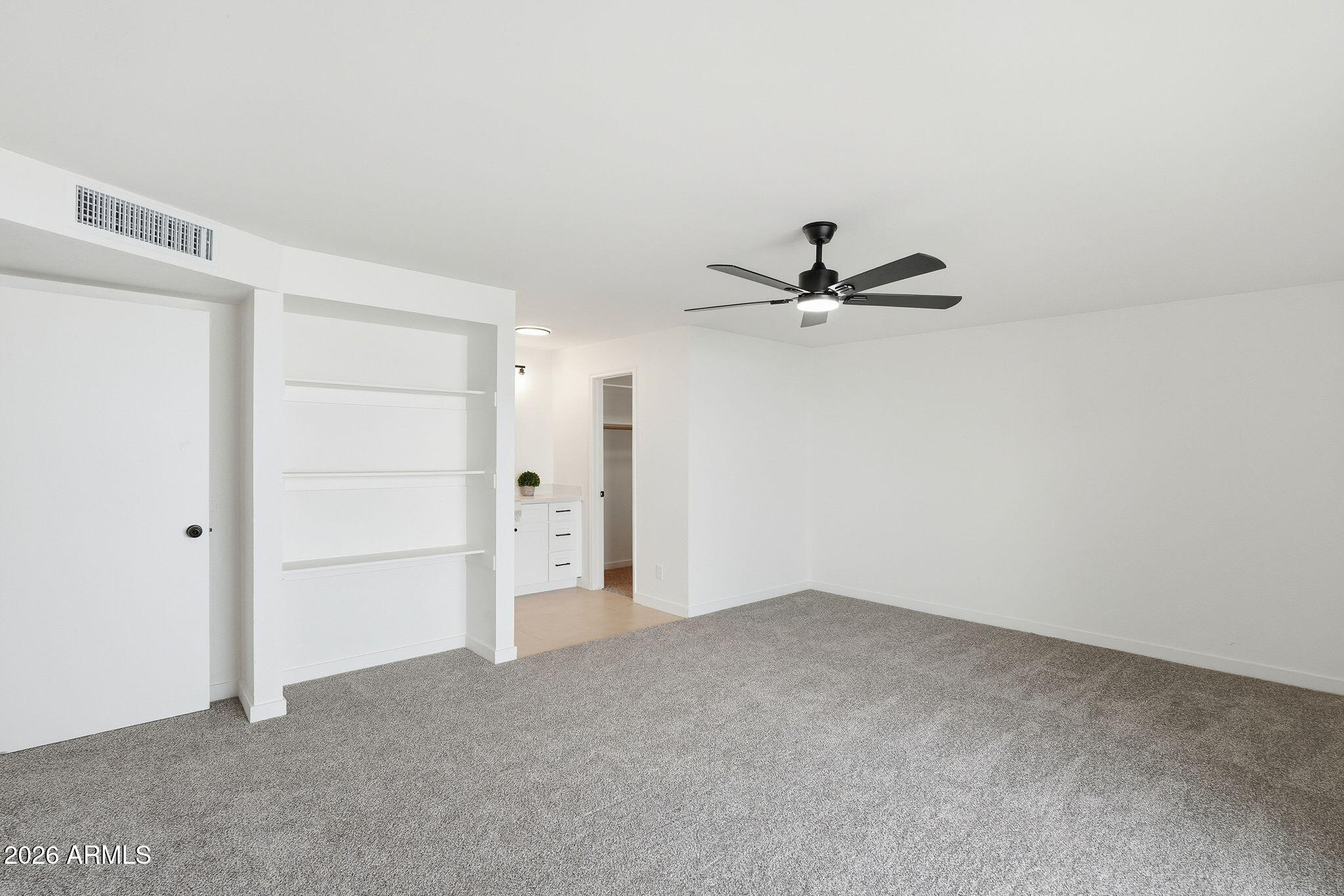 720 East Dobbins Road Phoenix, AZ 85042 - Photo 18 of 34 Primary Suite