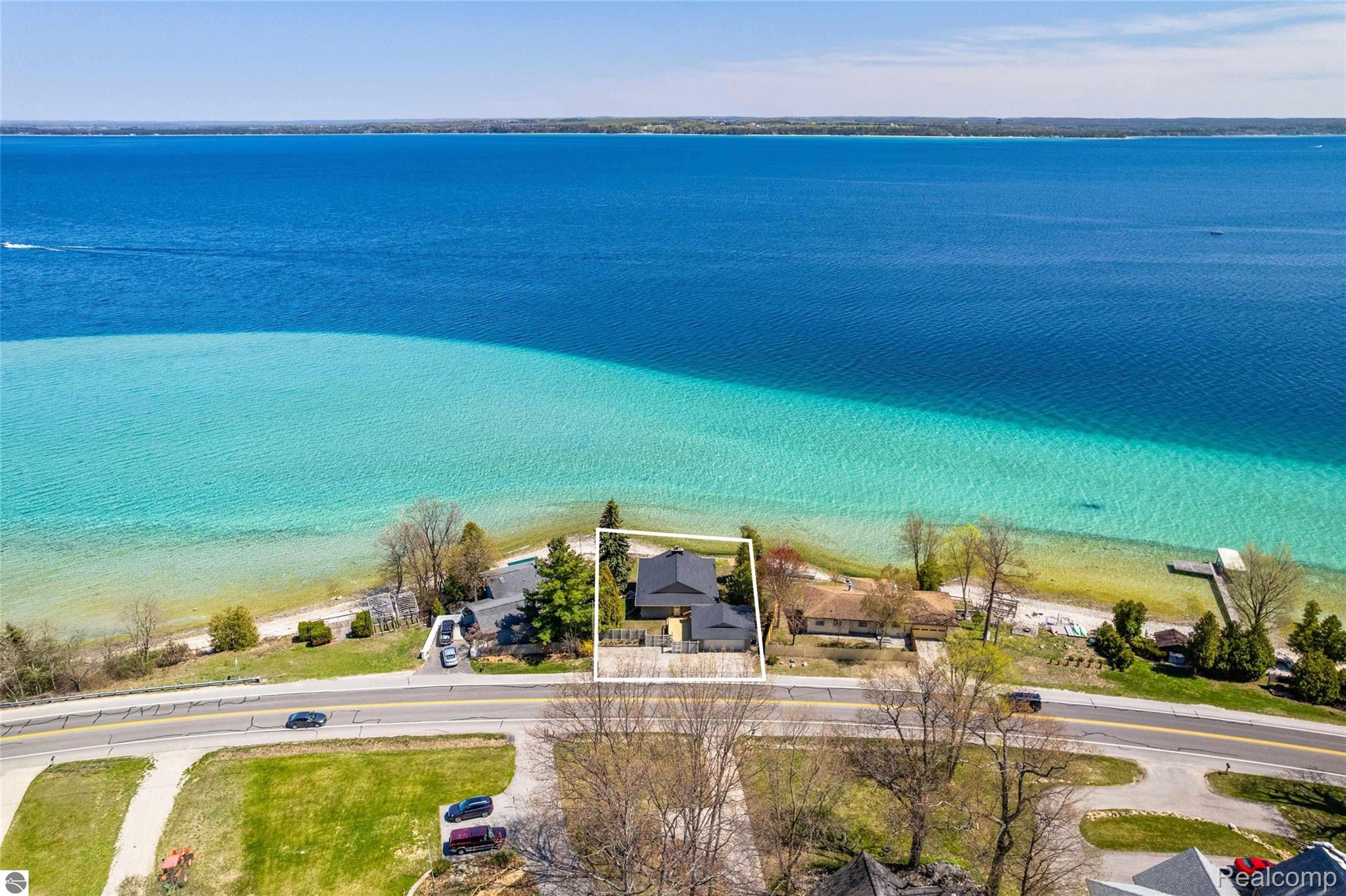 9428 Center Road Traverse City, MI 49686 - Photo 12 of 46 12.jpeg