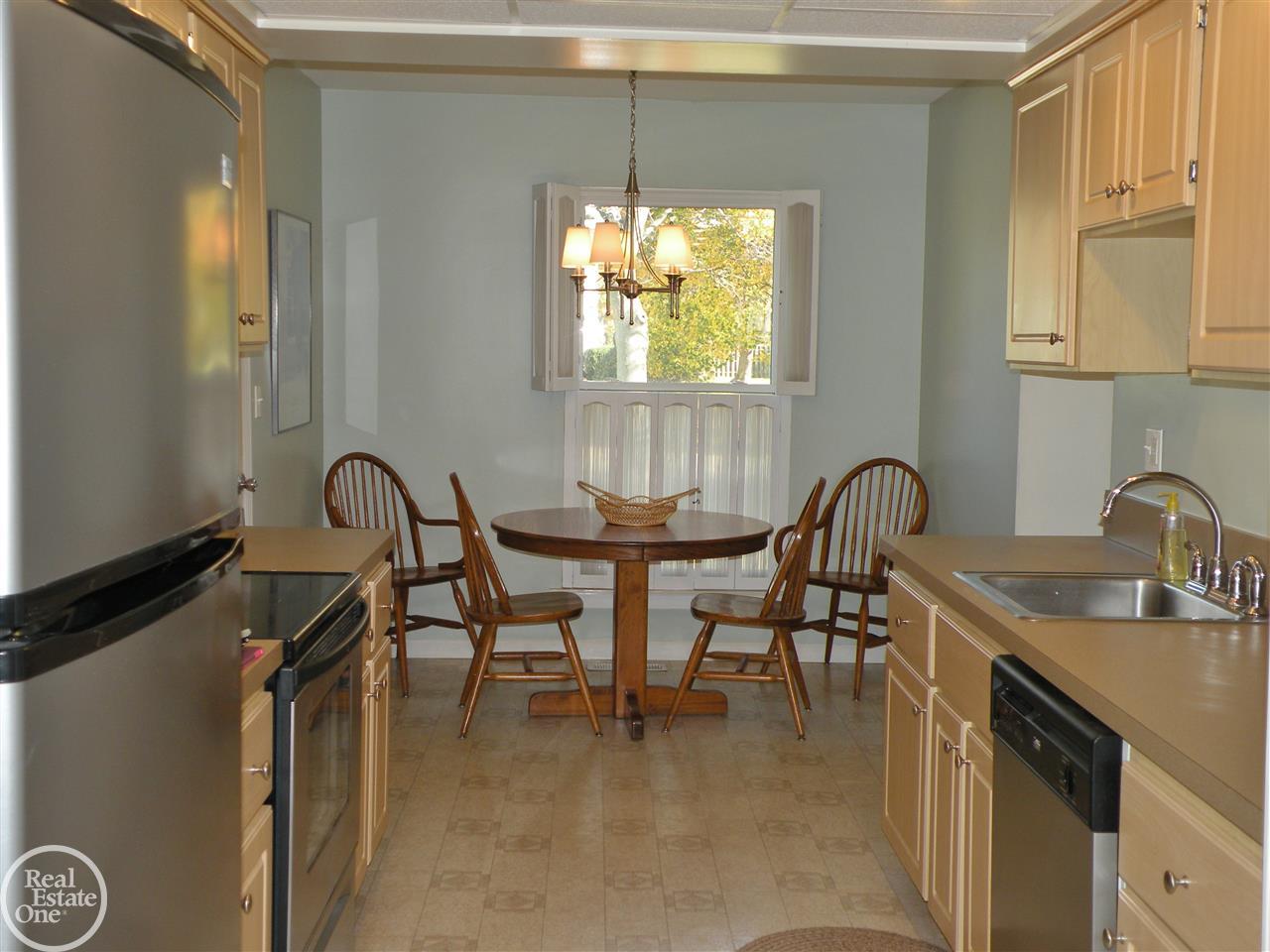 74 Longford Drive Rochester Hills, MI 48309 - Photo 5 of 33