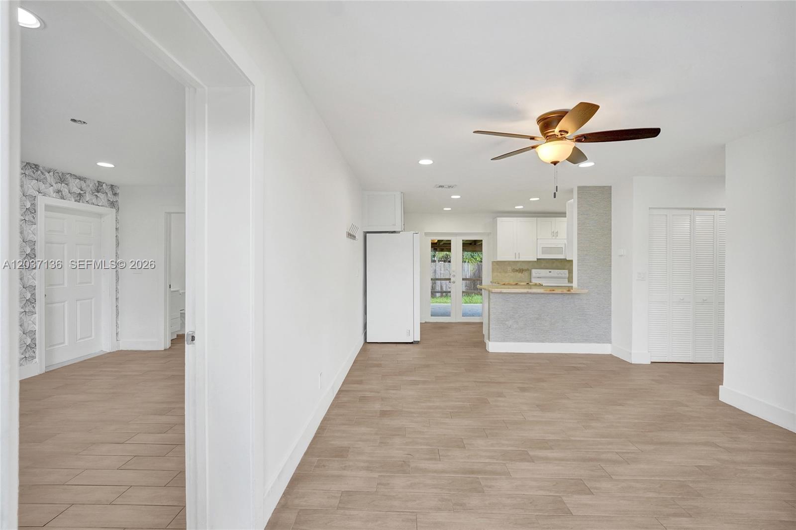 5701 Southwest 37th Street Davie, FL 33314 - Photo 10 of 73