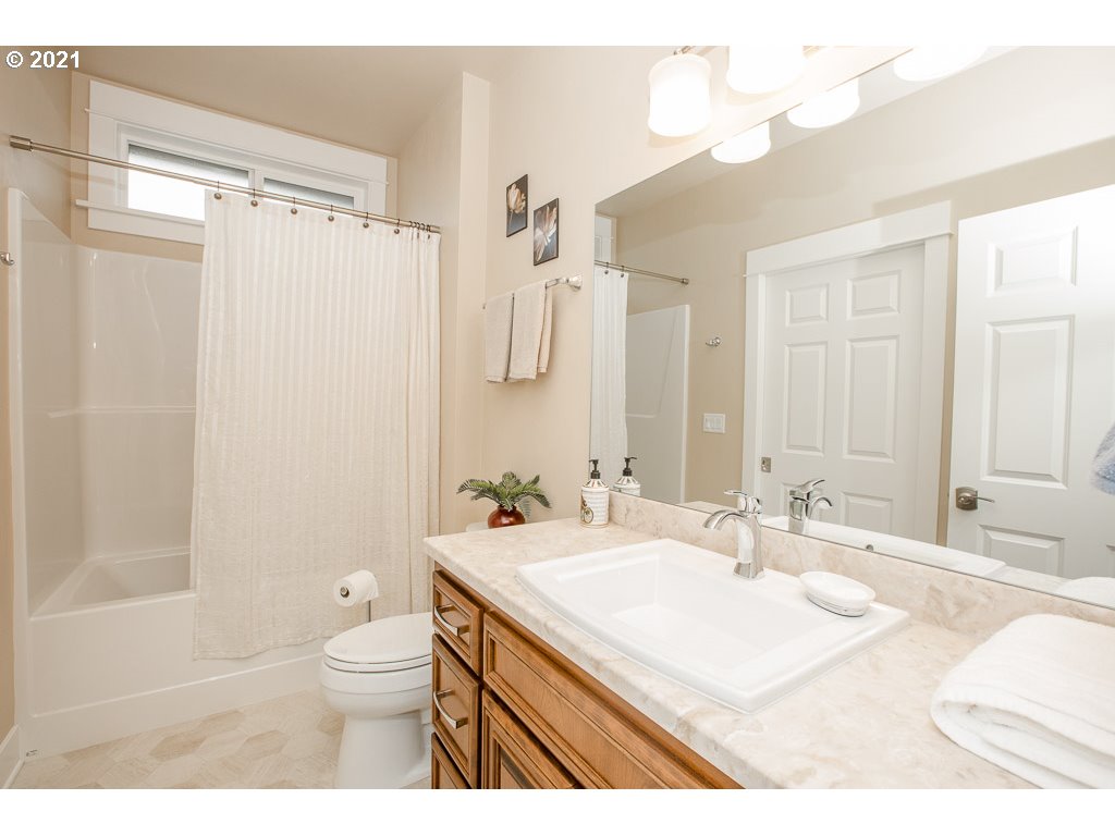 818 Hamilton Street Springfield, OR 97477 - Photo 23 of 32