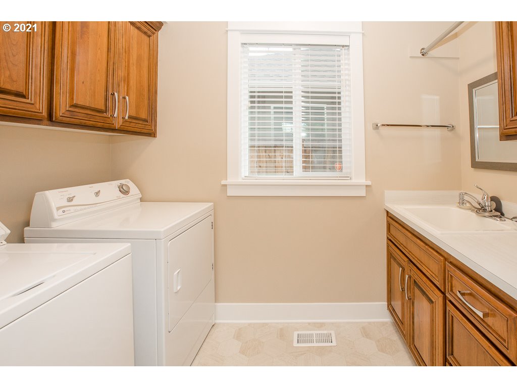 818 Hamilton Street Springfield, OR 97477 - Photo 26 of 32