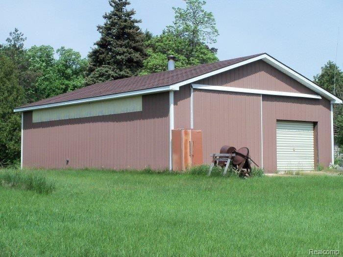 10275 Dehmel Road Birch Run, MI 48415 - Photo 15 of 20 Dehmel Rd rear slider door and 1