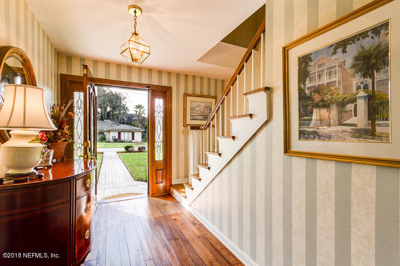 3679 Rustic Lane Jacksonville, FL 32217 - Photo 4 of 42 a view of a interior of the house