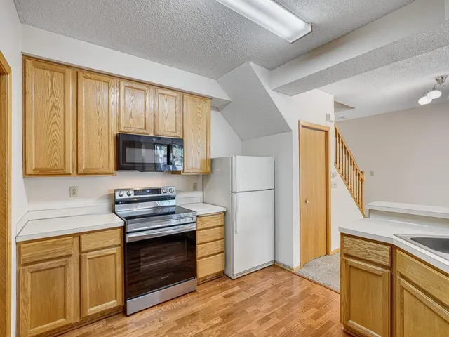 $234,000 | 4275 Merrimac Lane North, Unit 20, Plymouth, MN 55446