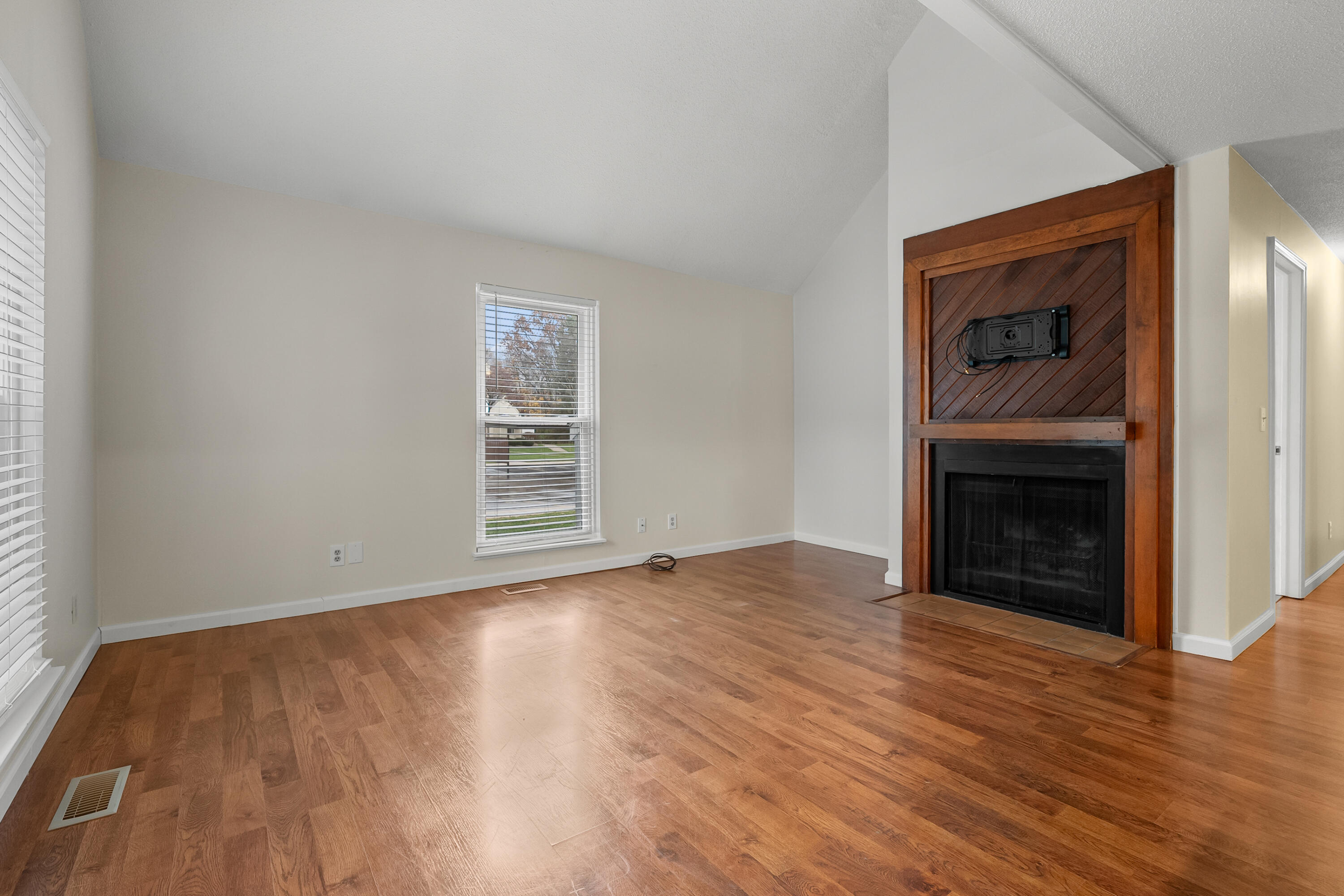 3490 Scots Pine Way, Unit 40 Portage, MI 49024 - Photo 2 of 33 Scots Pine Way 3490 Portage 49024-2