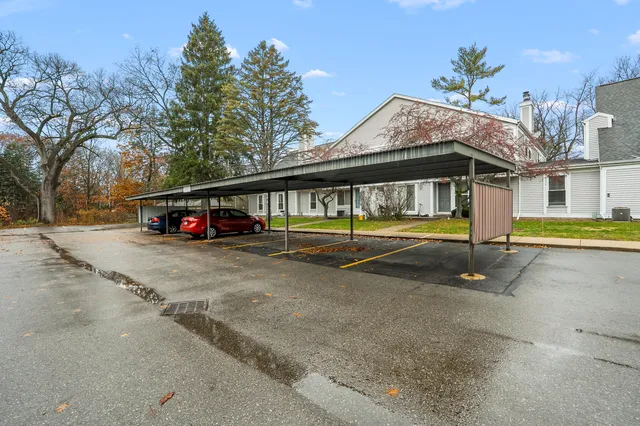 $185,000 | 3490 Scots Pine Way, Unit 40, Portage, MI 49024