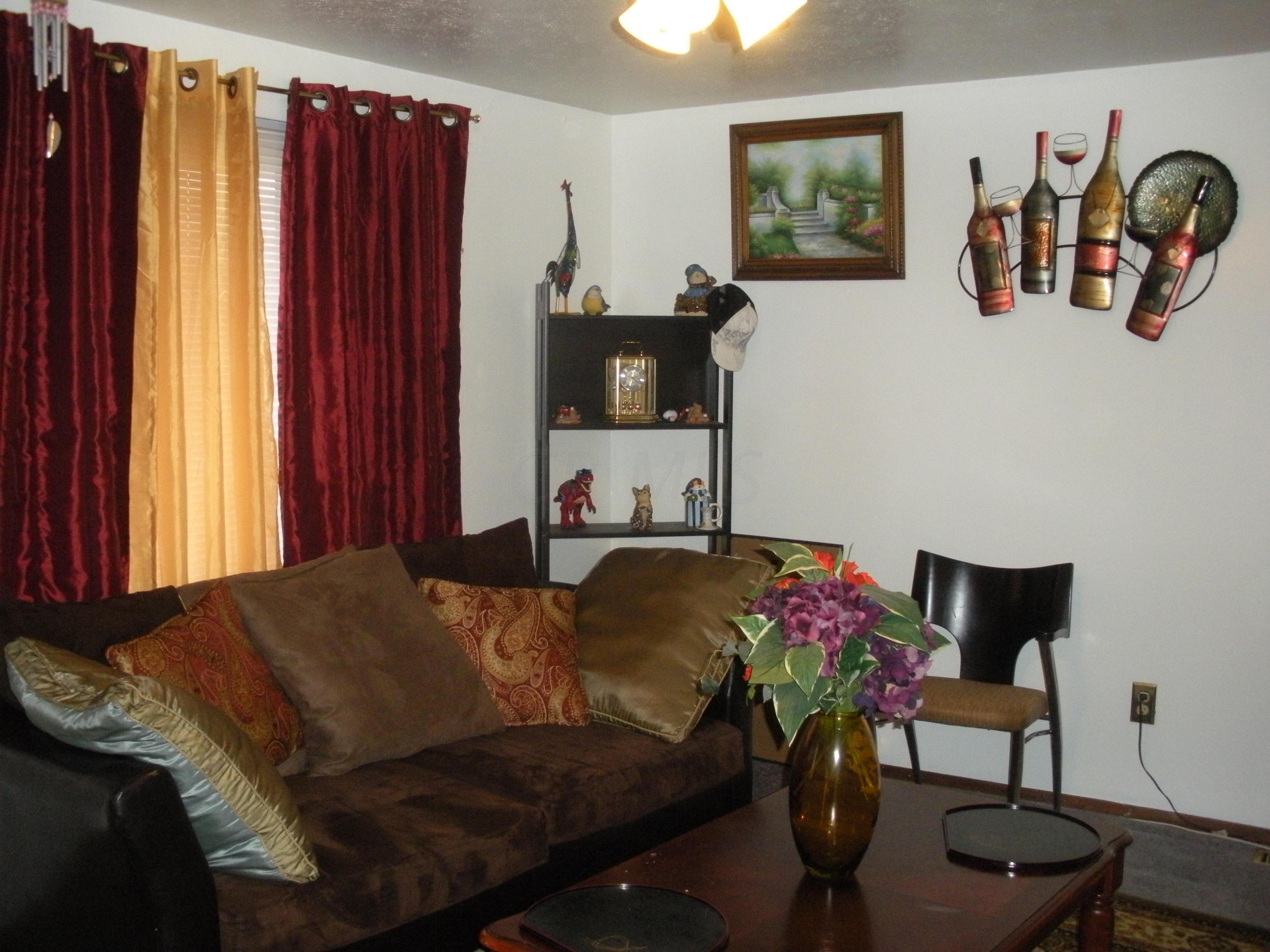2101 Tupsfield Road Columbus, OH 43229 - Photo 6 of 17 Gallery Image 6