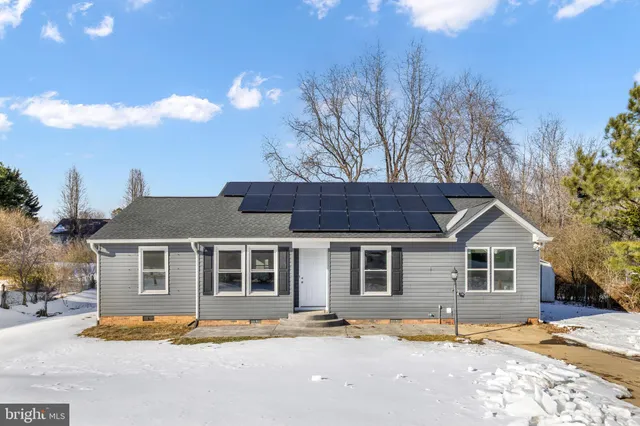 $410,000 | 5303 Briarbend Court, Fredericksburg, VA 22407