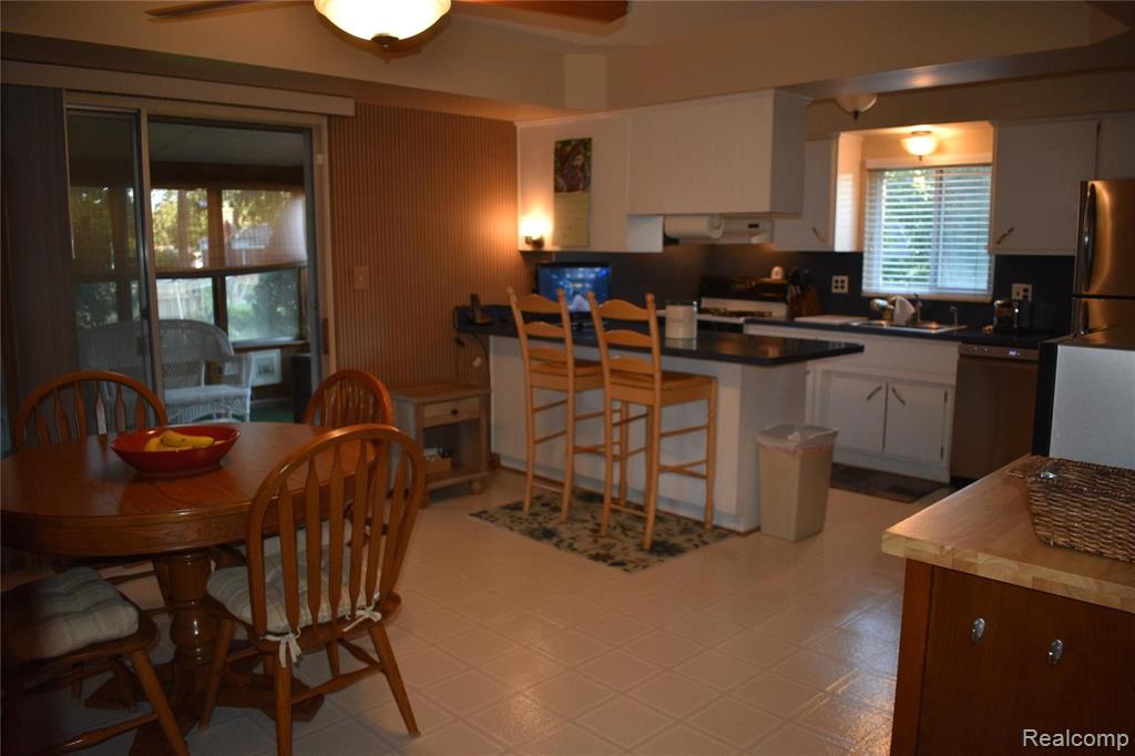 27582 Ryan Road Warren, MI 48092 - Photo 12 of 24