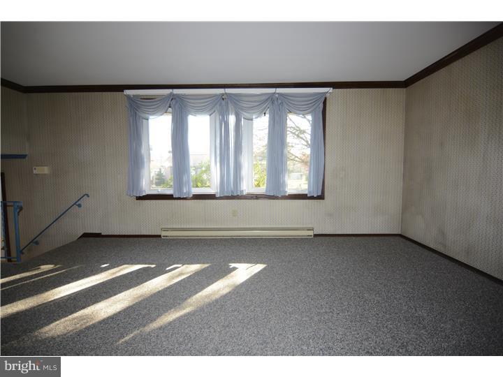 5 Maywood Avenue Sinking Spring, PA 19608 - Photo 5 of 24 Living Room