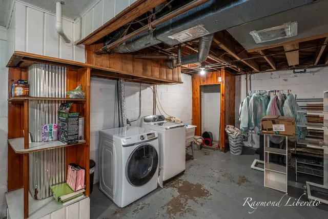 $249,900 | 825 Spring Avenue Northeast, Grand Rapids, MI 49503