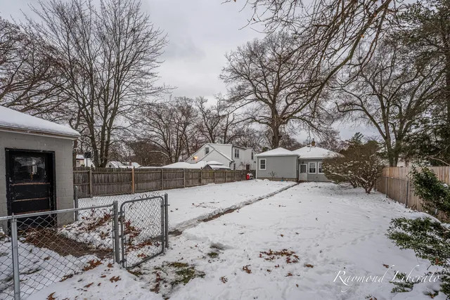 $249,900 | 825 Spring Avenue Northeast, Grand Rapids, MI 49503