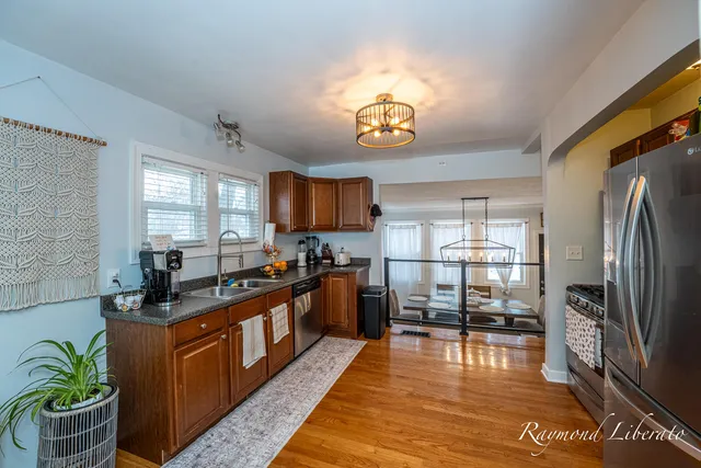 $249,900 | 825 Spring Avenue Northeast, Grand Rapids, MI 49503