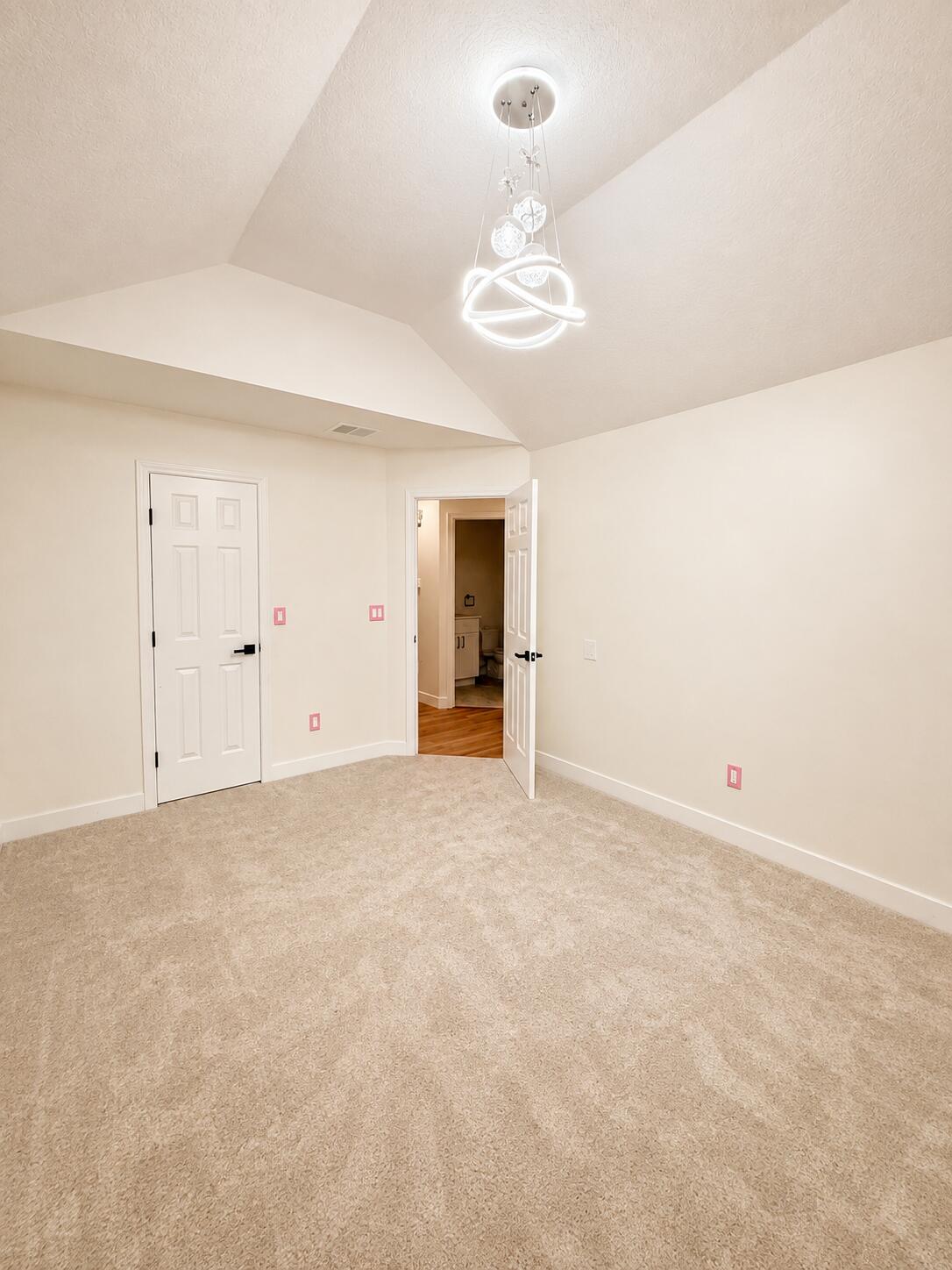 3945 West Cardinal Street Springfield, MO 65810 - Photo 28 of 31 082E7CBD-BB07-4B90-A7E9-3B9EEC04CA22