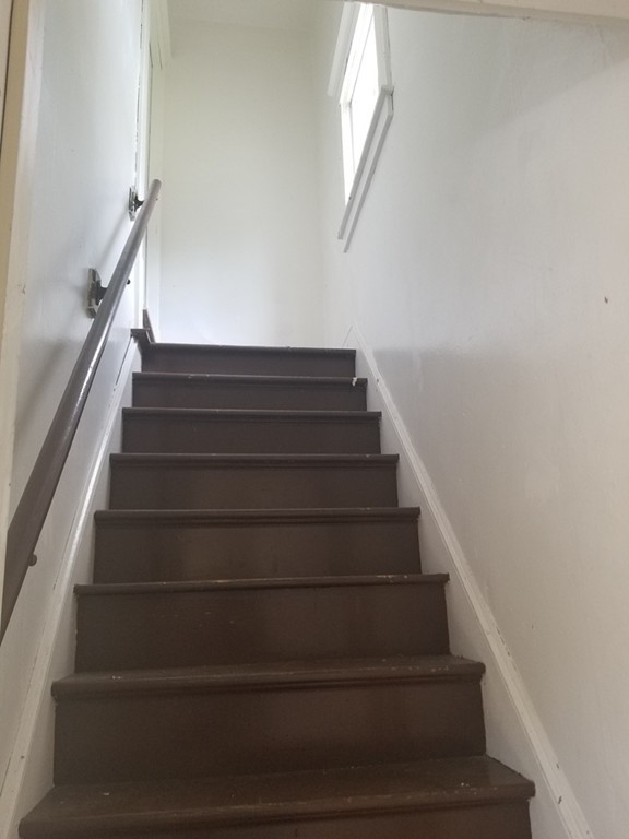41-43 Longview Street Springfield, MA 01108 - Photo 8 of 27