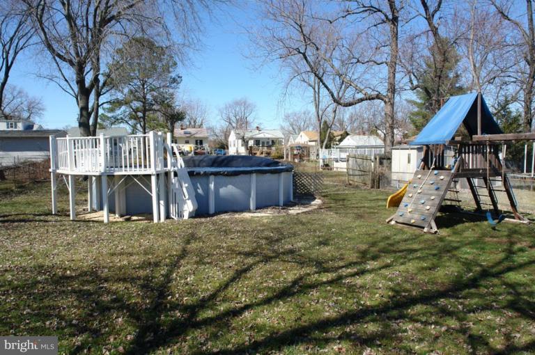 14 Mansion Road Linthicum Heights, MD 21090 - Photo 15 of 20 Back yard