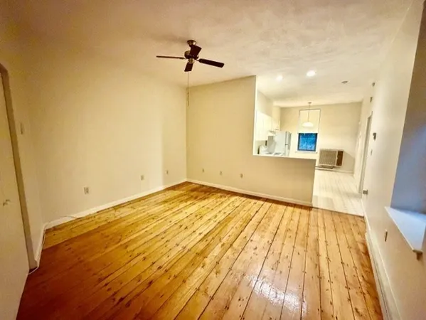 $1,900 | 26 Beacon Street, Unit 3, Chelsea, MA 02150