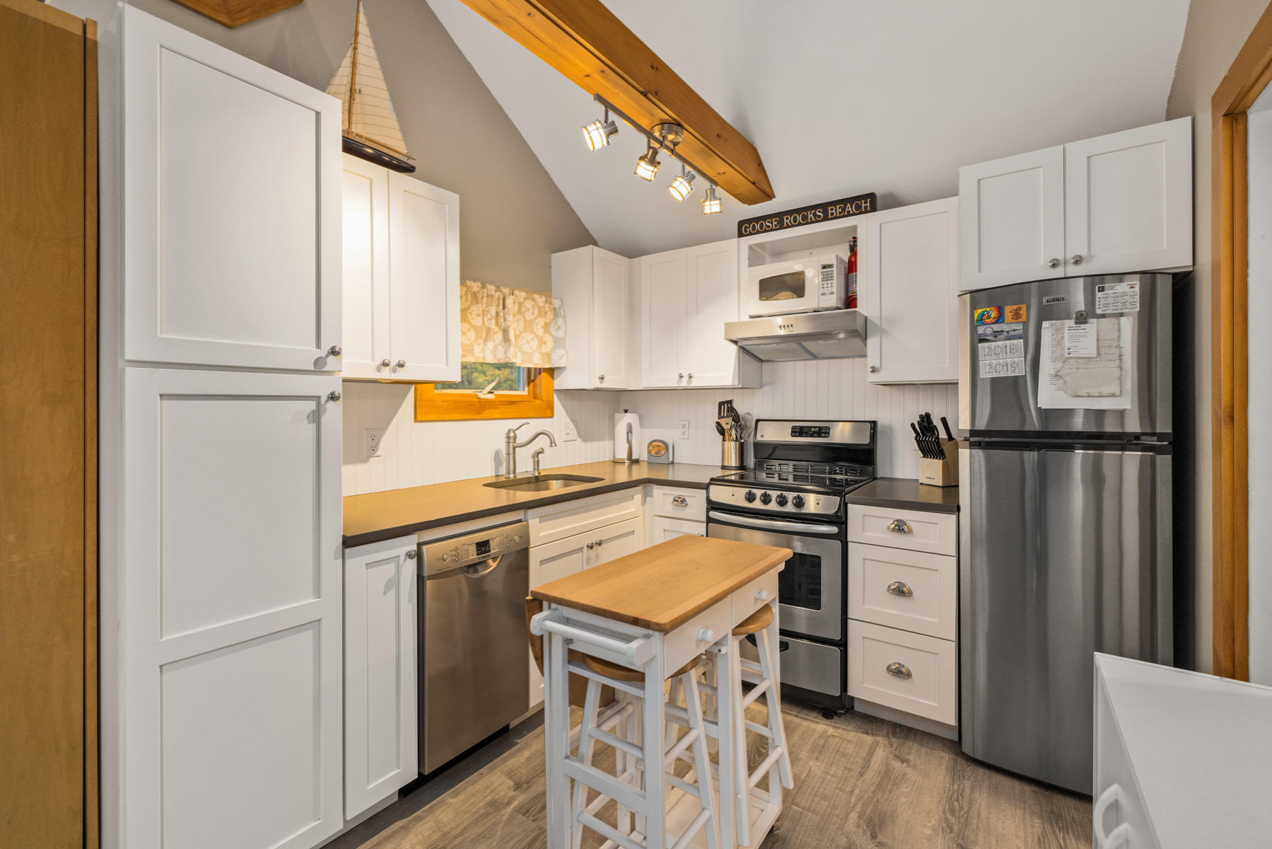 5 Dyke Road, Unit 1 Kennebunkport, ME 04046 - Photo 13 of 15 Kitchen 12