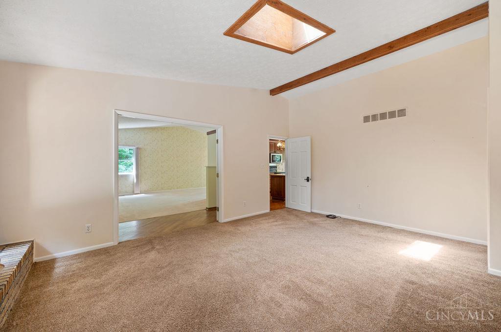 8070 Sheed Road Cincinnati, OH 45247 - Photo 8 of 56
