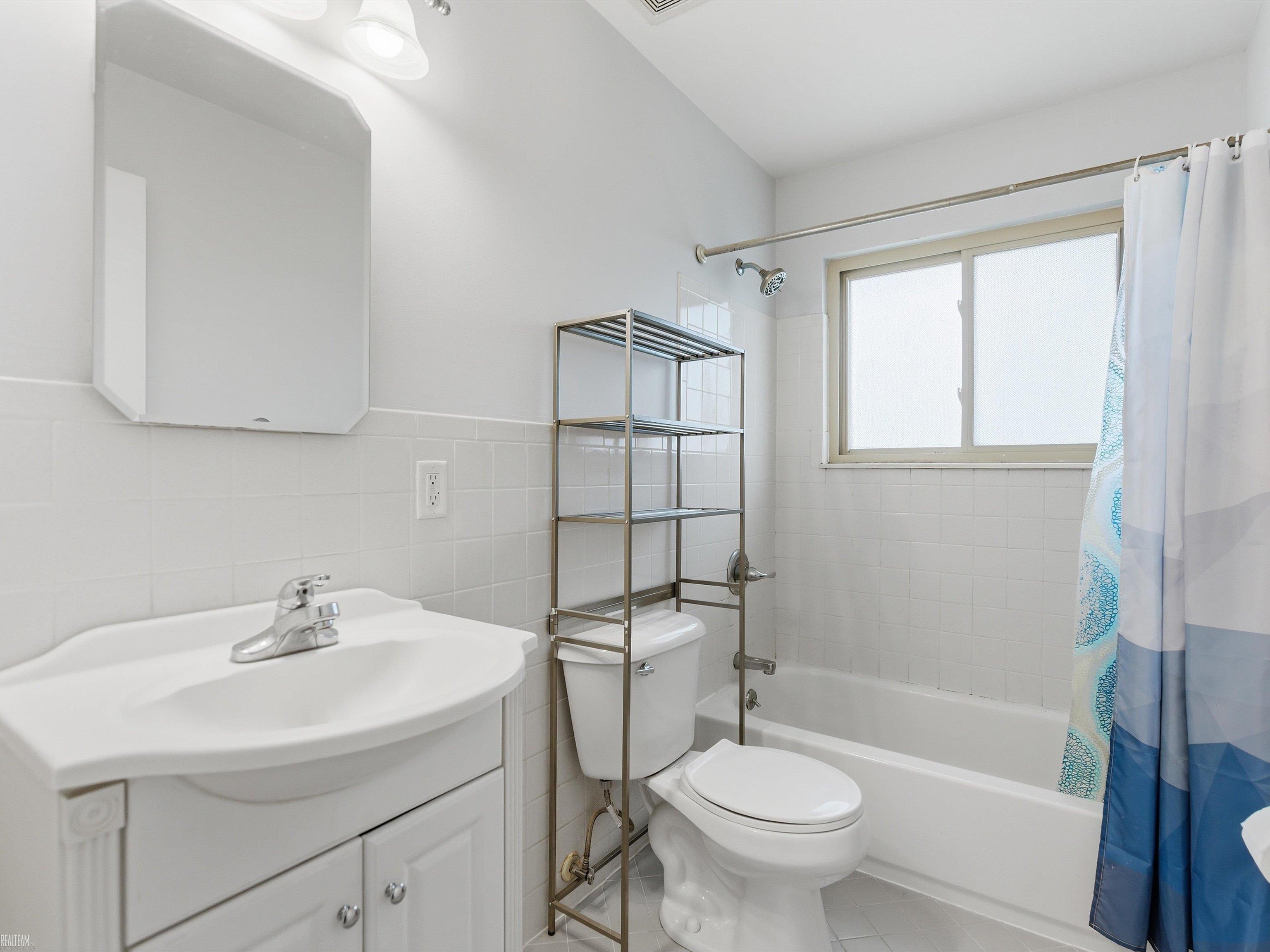 11410 Canal Road, Unit 205 Sterling Heights, MI 48314 - Photo 9 of 17