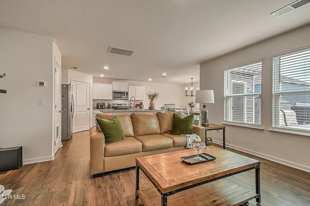 $325,000 | 148 Crawford Circle, Bluff City, TN 37618