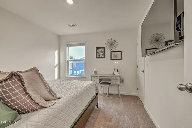 $325,000 | 148 Crawford Circle, Bluff City, TN 37618