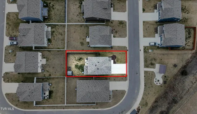 $325,000 | 148 Crawford Circle, Bluff City, TN 37618