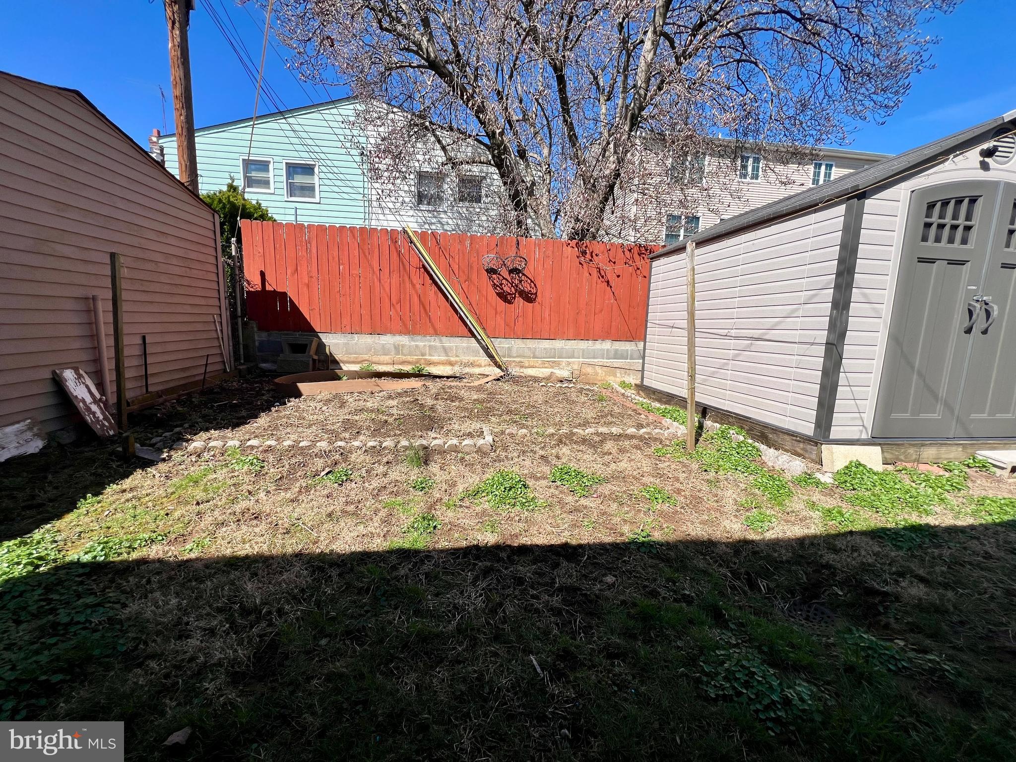 2988 Welsh Road Philadelphia, PA 19152 - Photo 36 of 38 a view of a backyard of the house