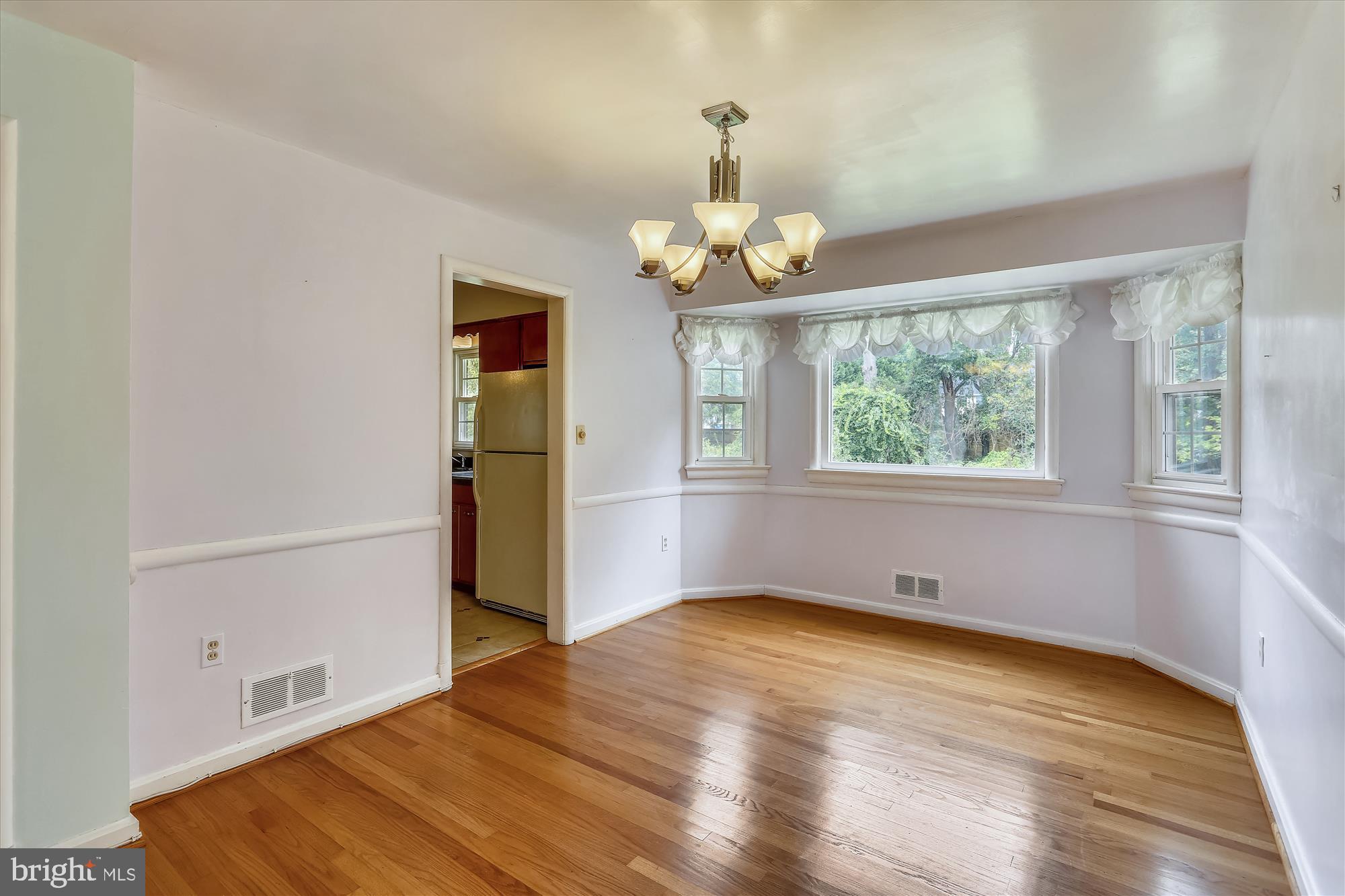 708 Winhall Way Silver Spring, MD 20904 - Photo 14 of 41 Dining room