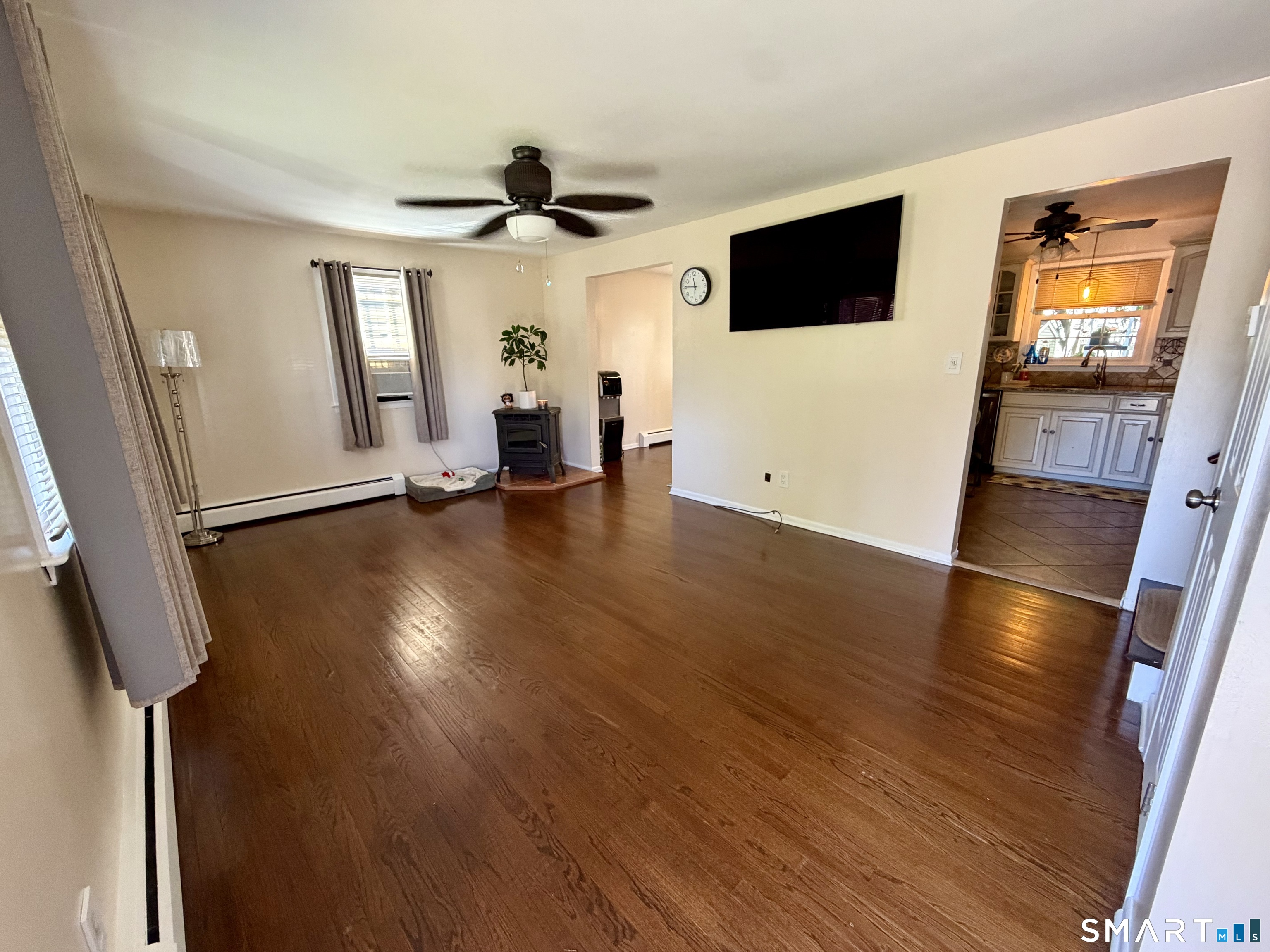 32 Elliott Street Meriden, CT 06451 - Photo 6 of 35 Gallery Image 6