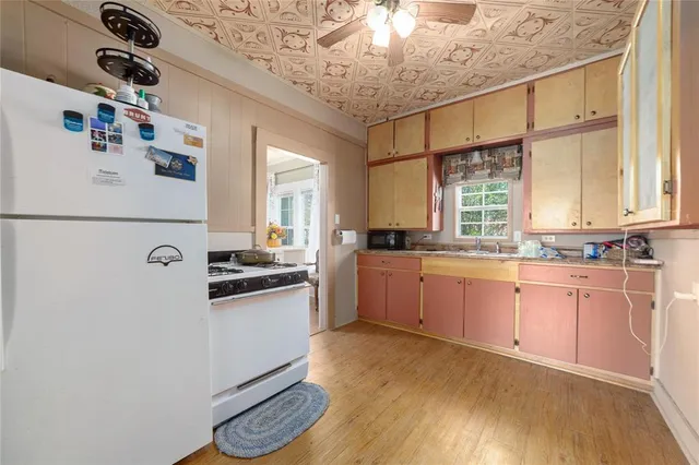 $142,500 | 601 East Ross Avenue, De Leon, TX 76444