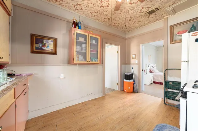 $142,500 | 601 East Ross Avenue, De Leon, TX 76444