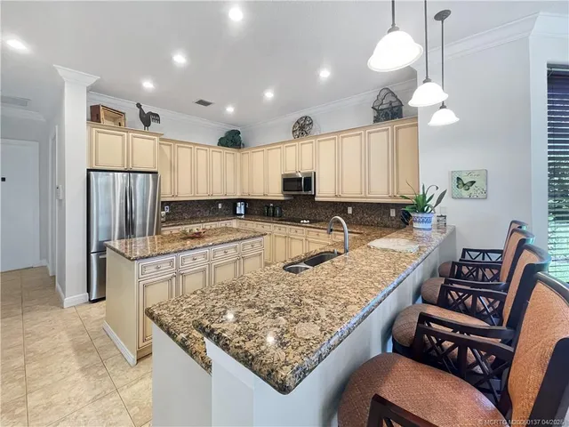 $1,359,000 | 620 Southwest Squire Johns Lane, Palm City, FL 34990