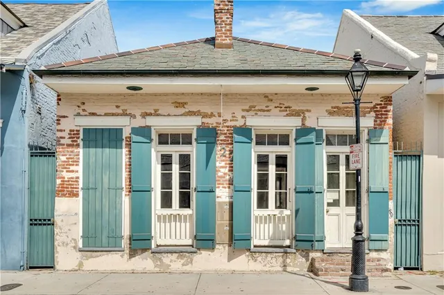 $1,500 | 527 Burgundy Street, Unit 5, New Orleans, LA 70112